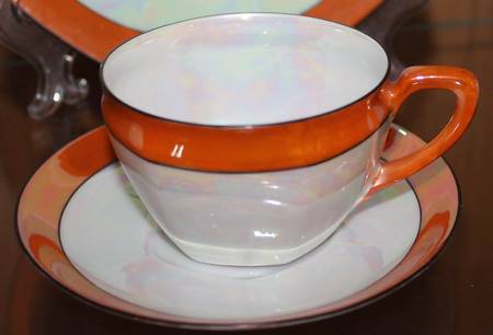 TIL39 Flat Cup & Saucer Set
