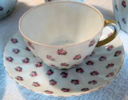 TIL40 Flat Cup & Saucer Set