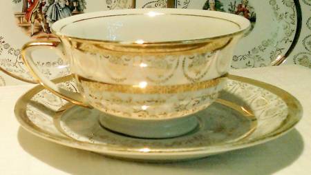 TST1081 Footed Cup & Saucer Set