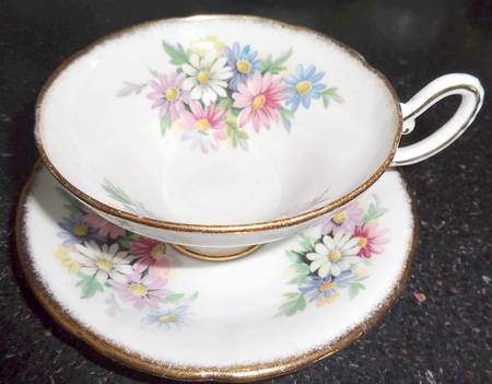 6990 Footed Cup