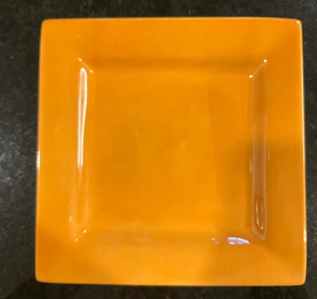 Espana Butterscotch Square Dinner Plate