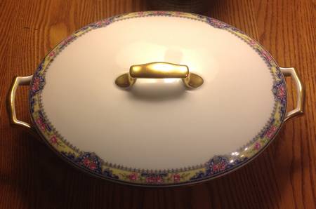 TRV831 Oval Covered Vegetable