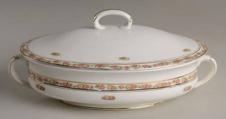 7057 Oval Covered Vegetable