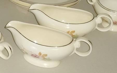 TST1096 Gravy Boat