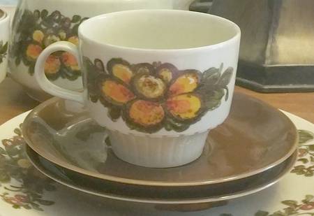 TIR707 Flat Cup & Saucer Set