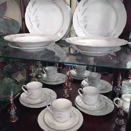 THU524 Flat Cup & Saucer Set