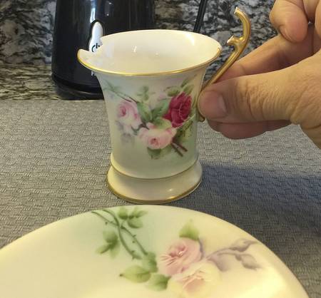 TRV858 Footed Cup & Saucer Set