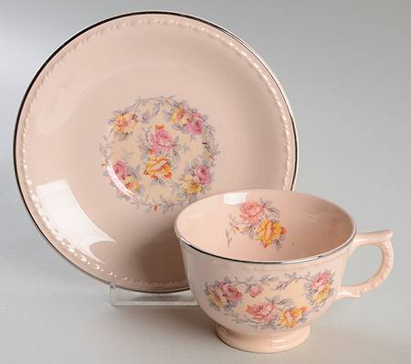 TST1115 Footed Cup & Saucer Set