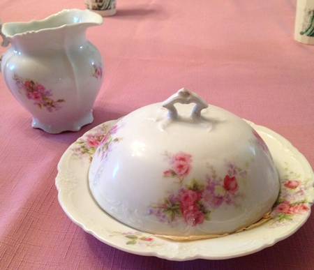 TIR715 Round Covered Butter