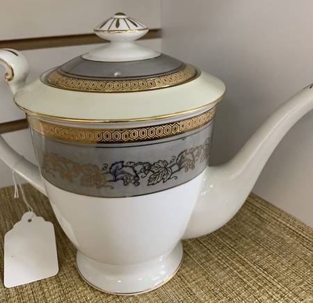 TKH1 Teapot & Lid