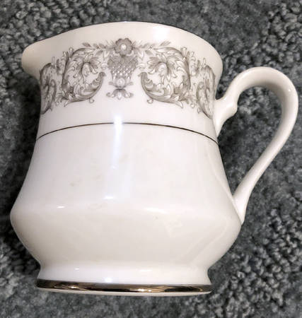 Elegante Creamer