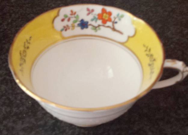 8627 Footed Cup