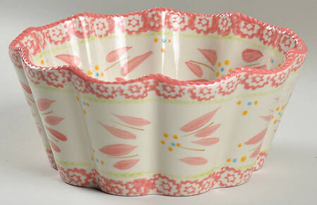 Old World Hot Pink 7" Flower Shape Nesting Bowl