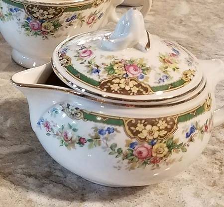 TST1141 Creamer & Lid
