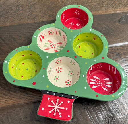 Winter Whimsy Muffin Pan (Holds 6 Muffins)