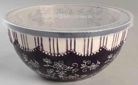 Floral Lace Eggplant 9" Mixing Bowl & Plastic Lid