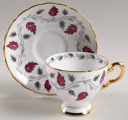 D591 Footed Cup & Saucer Set
