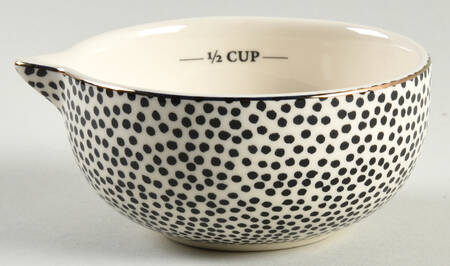 Polka Dot 1/2 Cup Measuring Cup with Spout