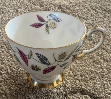 D1503 Footed Cup
