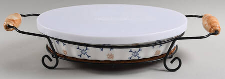 Provance 12" Oval Baker with Plastic Lid, Wicker Trivet & Metal Stand