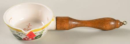 Early Provincial 1/4 Cup Measuring Cup with Spout