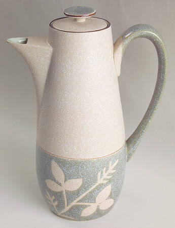 Medallion Coffee Pot & Lid