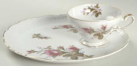 Moss Rose Snack Plate & Cup Set