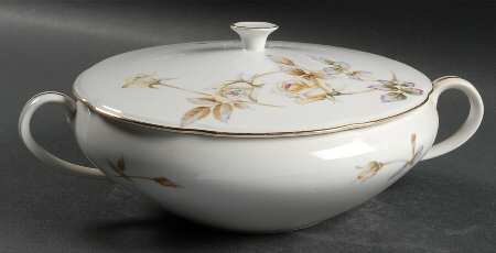 Oxford Rose Round Covered Vegetable