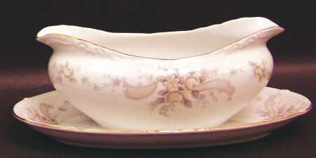 Serenity Gravy Boat with Attached Underplate