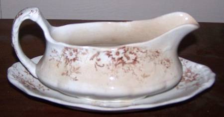 Brooklyn Gravy Boat & Underplate