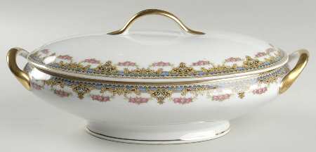 Lyons Oval Covered Vegetable