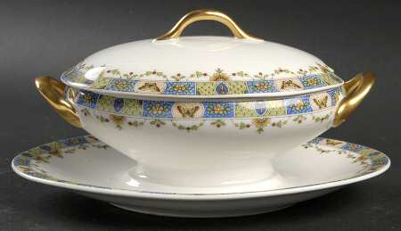 UNC24 Gravy Boat w/Attached Underplate & Lid