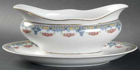 UNC8 Gravy Boat with Attached Underplate