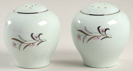 Baby's Breath Salt & Pepper Set