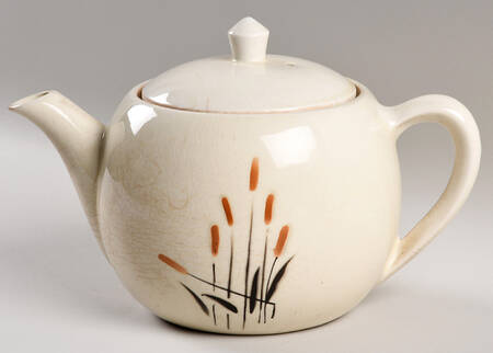 Cattail (Camwood) Teapot & Lid