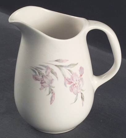 Iris 32 Oz Pitcher