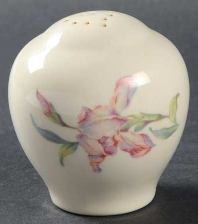Iris Pepper Shaker