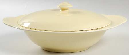 Camwood Ivory Yellow Round Covered Vegetable
