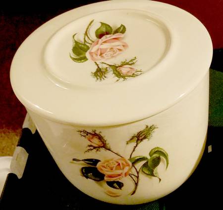 Moss Rose (No Trim) Large Refrigerator Jar & Lid