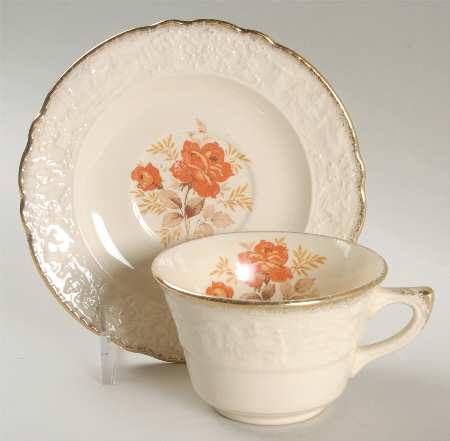 UNI110 Flat Cup & Saucer Set