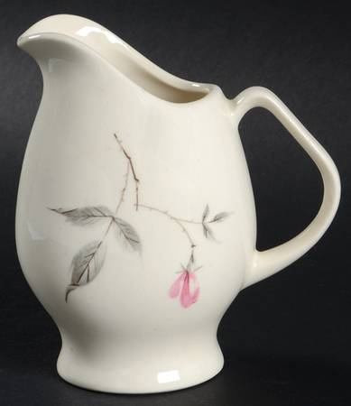 Rosette Creamer by Universal