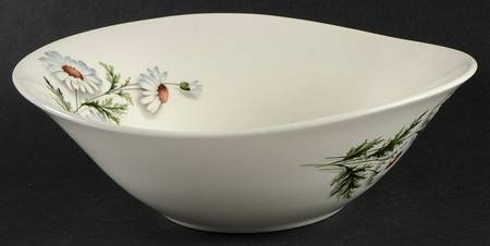 Shasta Daisy 9" Round Vegetable Bowl