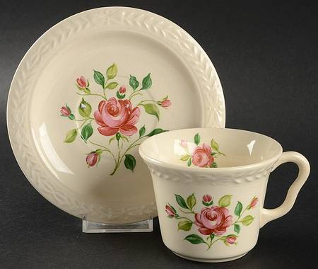 UNI26 Flat Cup & Saucer Set