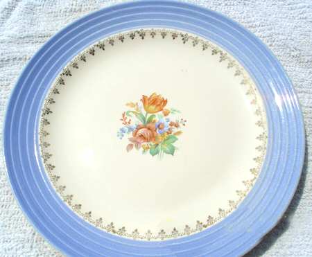 UNI34 Dinner Plate