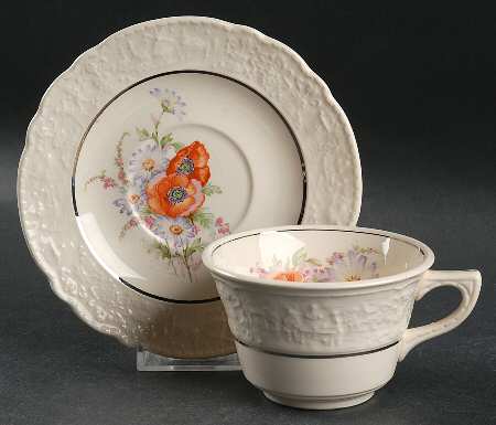 UNI66 Flat Cup & Saucer Set