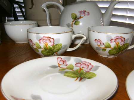 UCA12 Flat Cup & Saucer Set