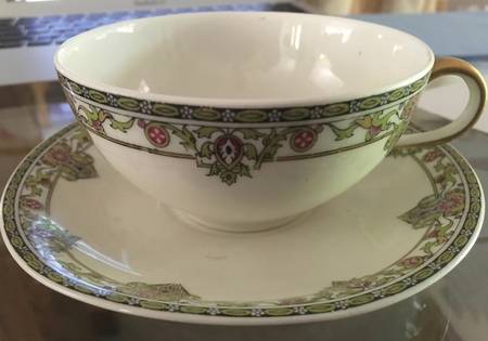 UNC71 Footed Cup & Saucer Set