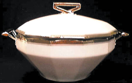 UNC97 Round Covered Vegetable