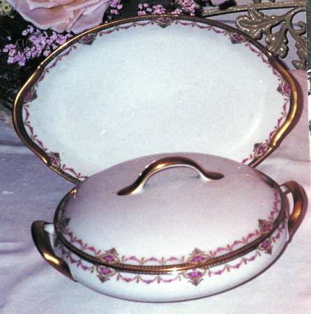 UNC102 Oval Covered Vegetable