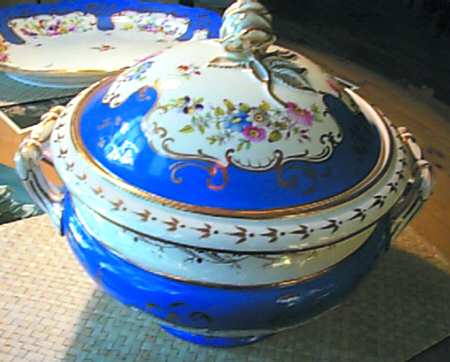 UC7 Tureen &  Lid